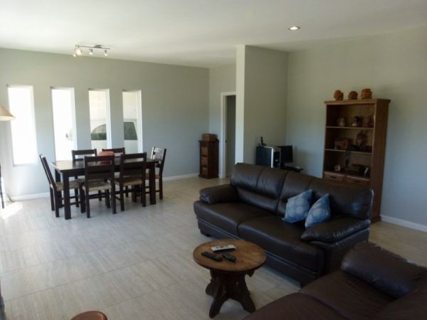 Moderna y cómoda casa en alquiler, ideal para descansar en sus vacaciones.